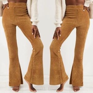Aerie Corduroy Velvet Flared Yoga Pants Leggings 70s Style Mustard Yellow XL